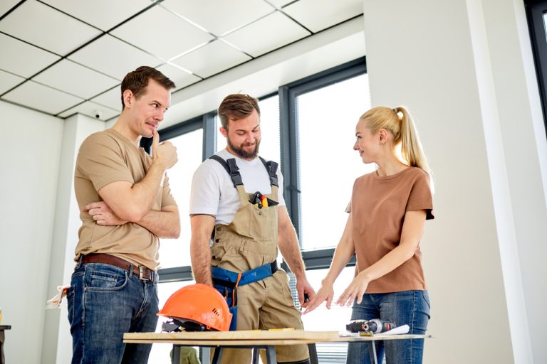 Handyman Vs. Contractor For Your Home Project: What's The Difference ...